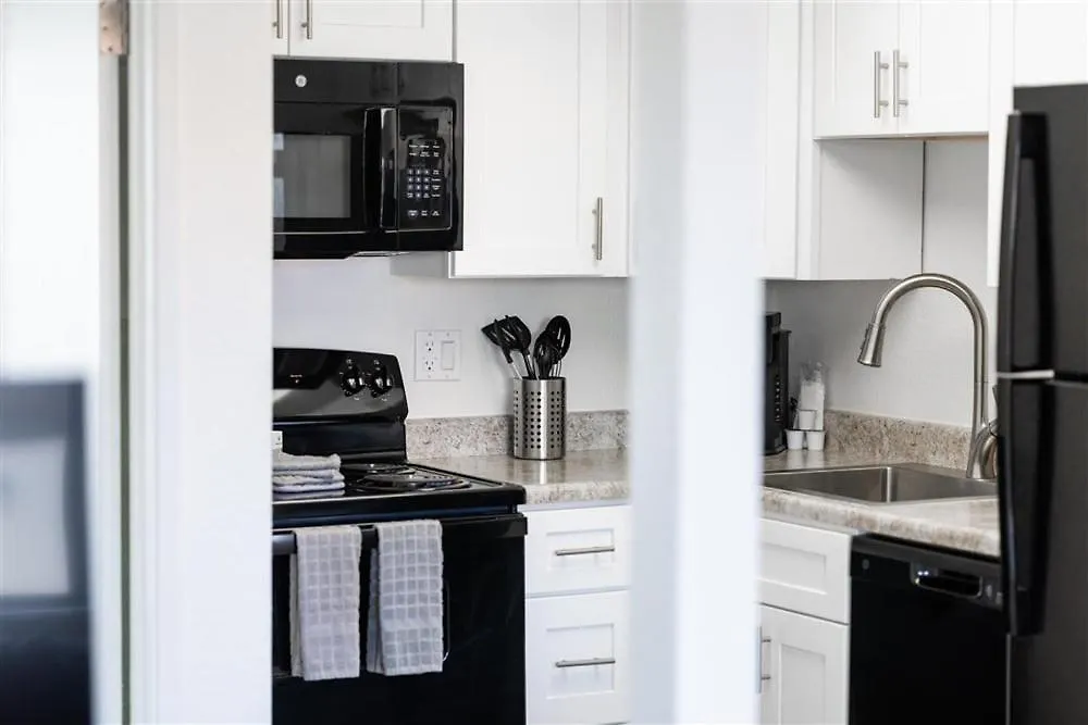 212-Fully Furnished 1Br Suite-Outdoor Pool Скоттсдейл 0*,